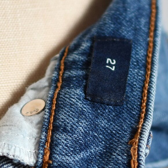 Gap Denim Blue Jeans Shorts, Distressed front and back,Cuffed Legs, Size 27 - Picture 4 of 4